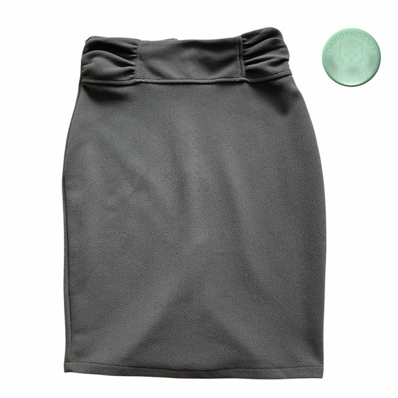 Gray Pencil Skirt • Size S • Ruched Waist • Chic Workwear - Picture 3 of 8